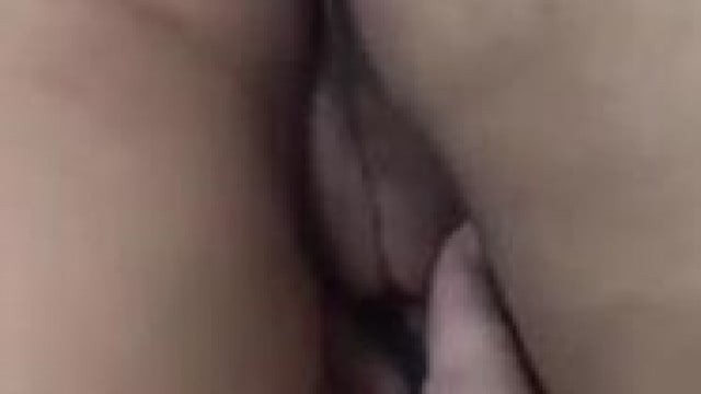 Không có tiền trả nợ lên em gái đành lấy thân để trả